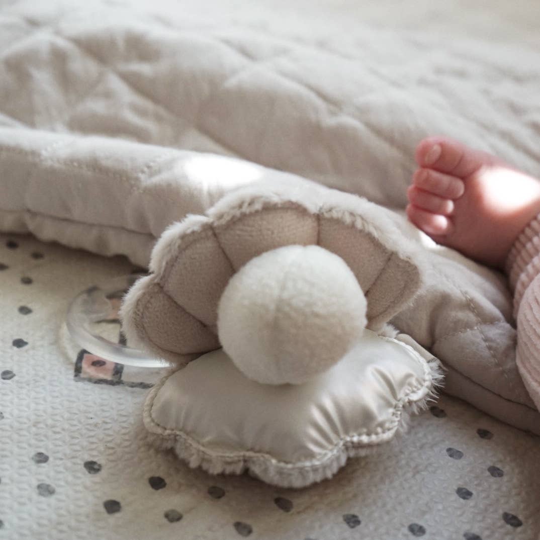 BABY RATTLE || OYSTER