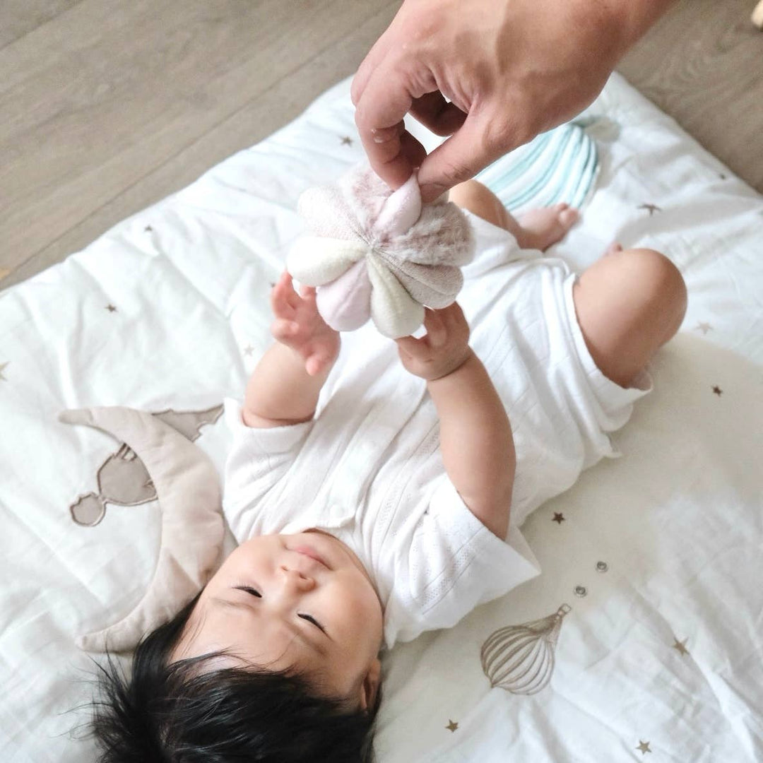 MONTESSORI RATTLE BALL || BLUSH