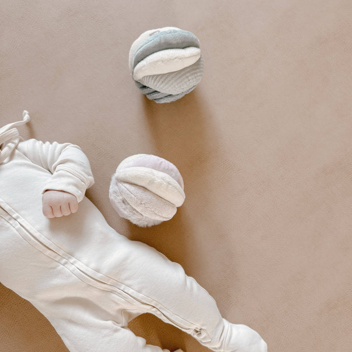 MONTESSORI RATTLE BALL || BLUSH