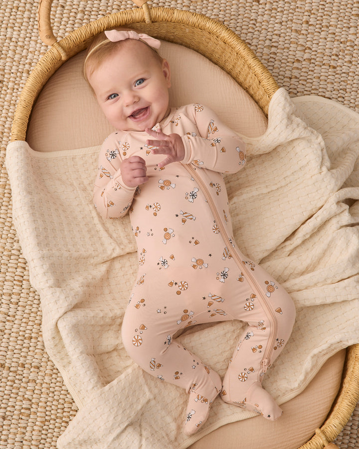 bamboo zip footie || candy