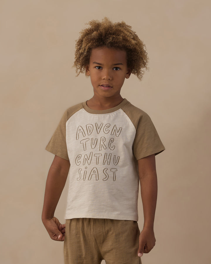 raglan short sleeve tee || adventure enthusiast