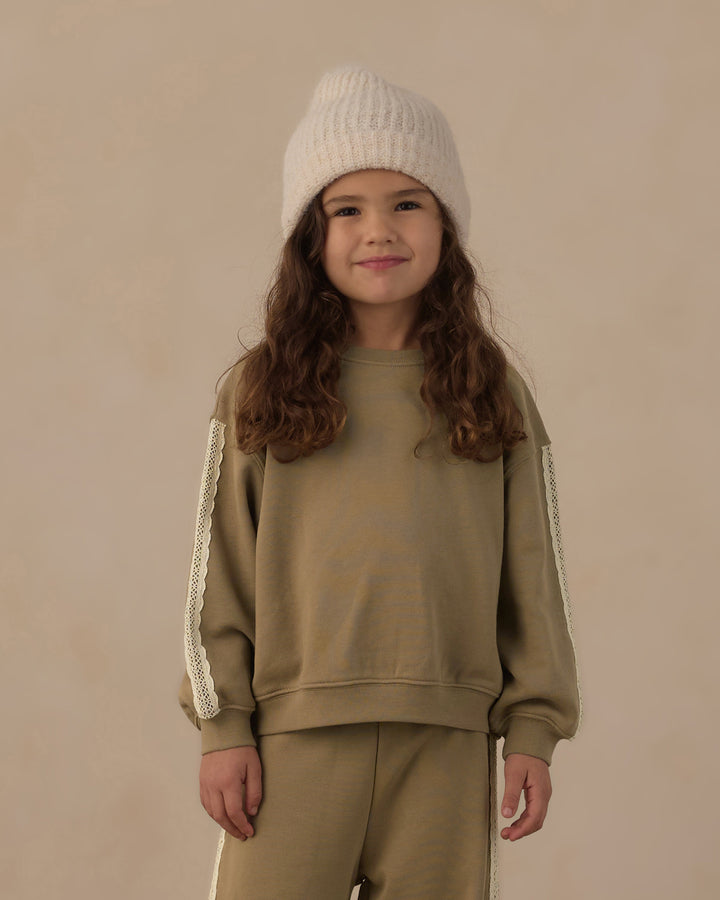 oversized sweatshirt || olive