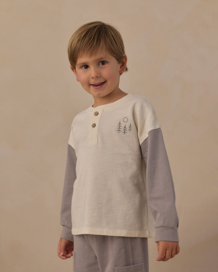 relaxed long sleeve henley || made for adventure