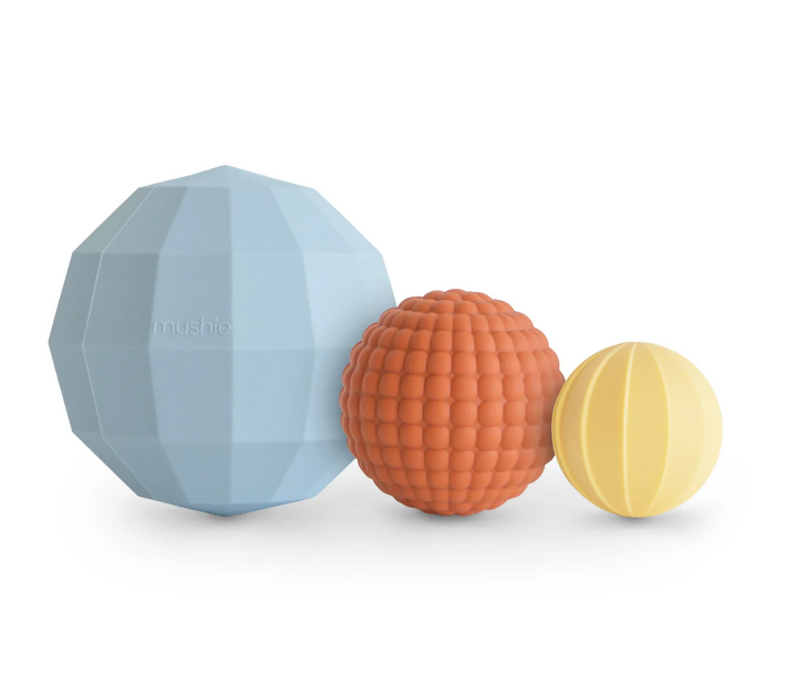 NESTING SPHERES || POWDER BLUE