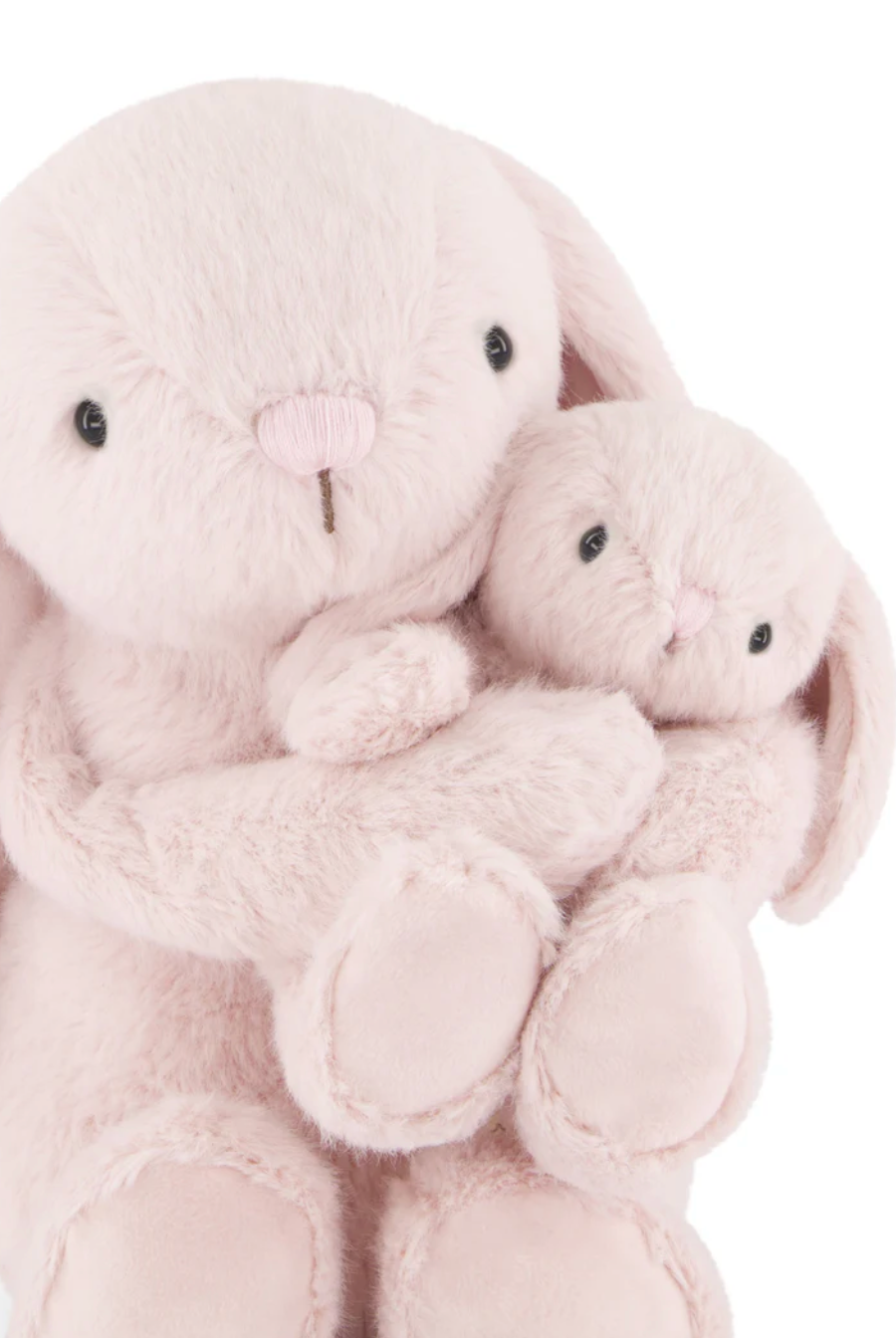 SNUGGLE BUNNIES || FRANKIE THE HUGGING BUNNY