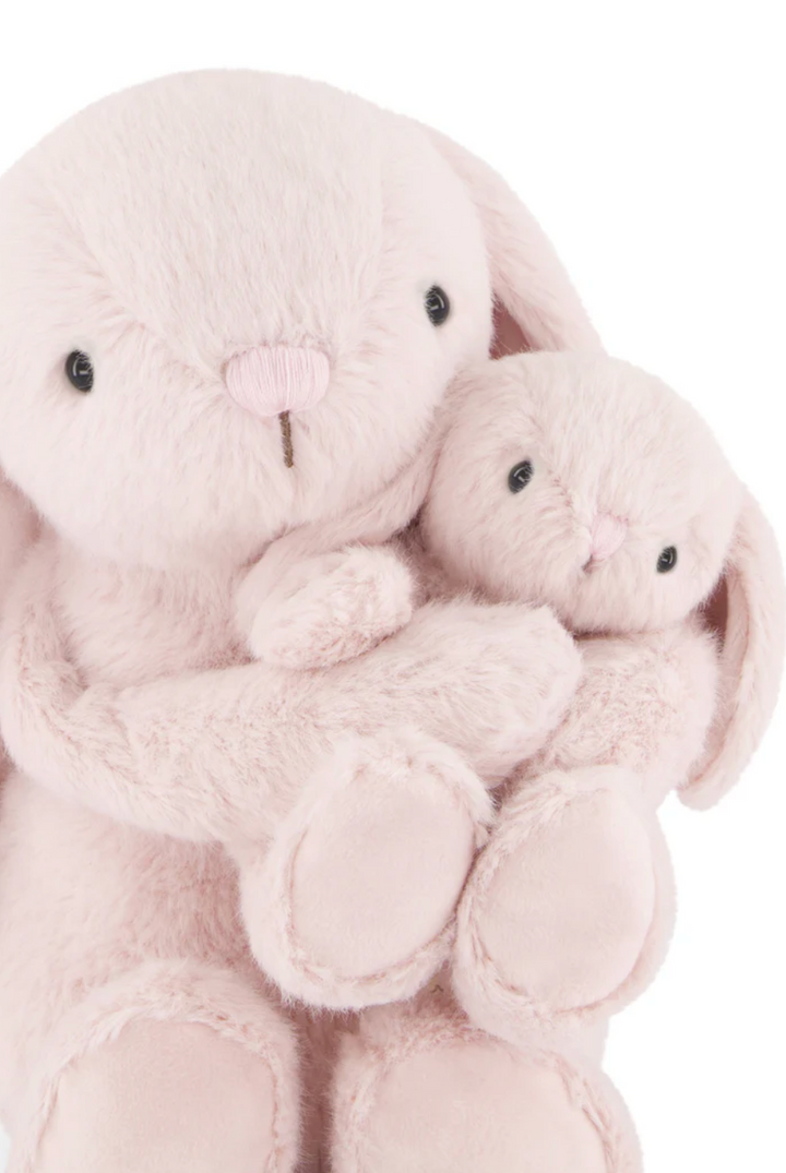 SNUGGLE BUNNIES || FRANKIE THE HUGGING BUNNY