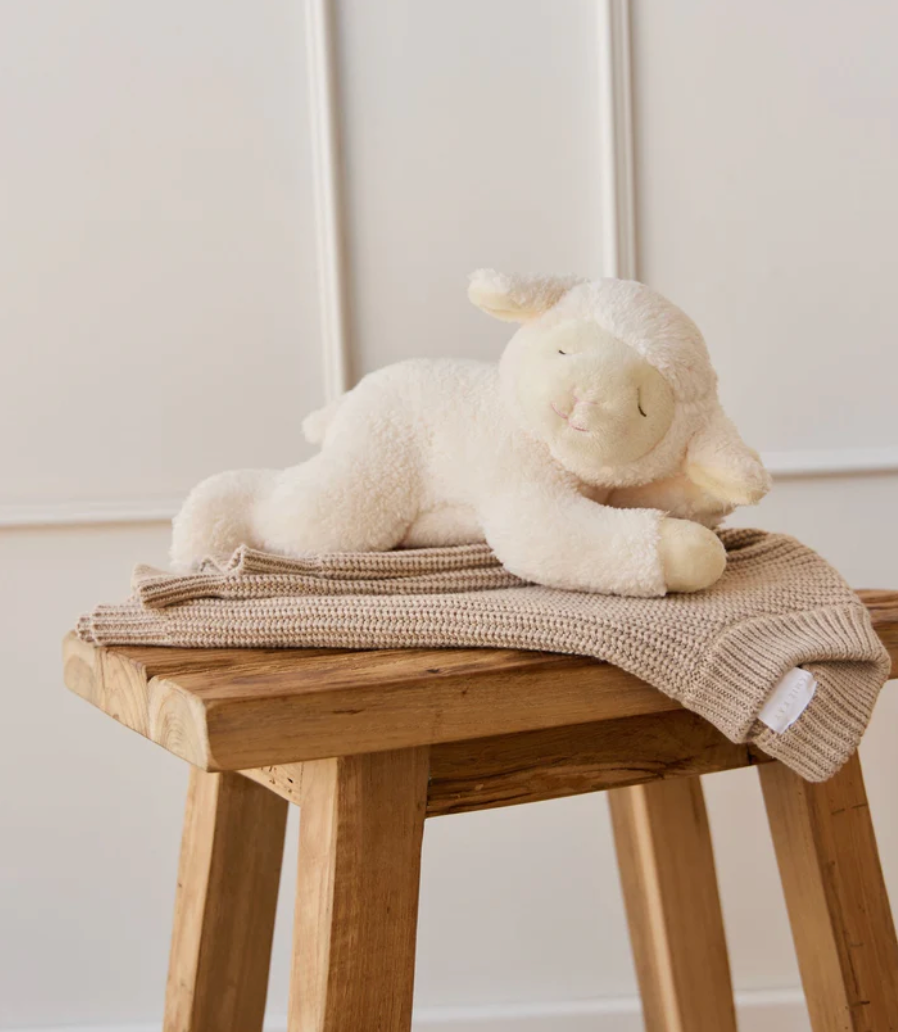 SNUGGLE BUNNIES || LAMBIE