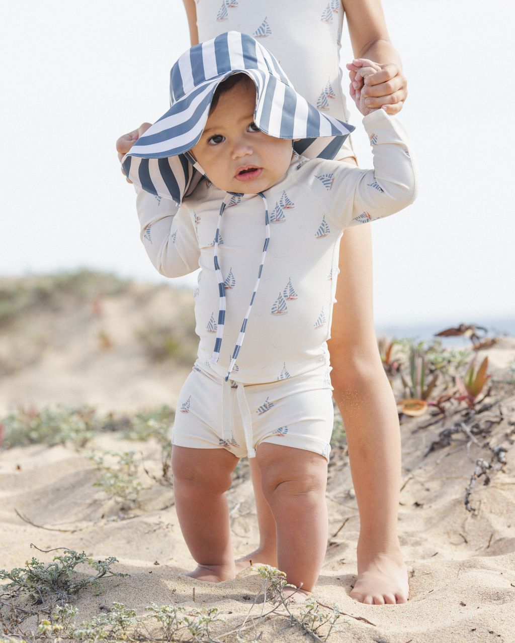 FLOPPY SWIM HAT || NAVY STRIPE