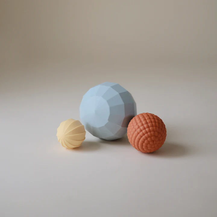 NESTING SPHERES SENSORY TOY || POWDER BLUE
