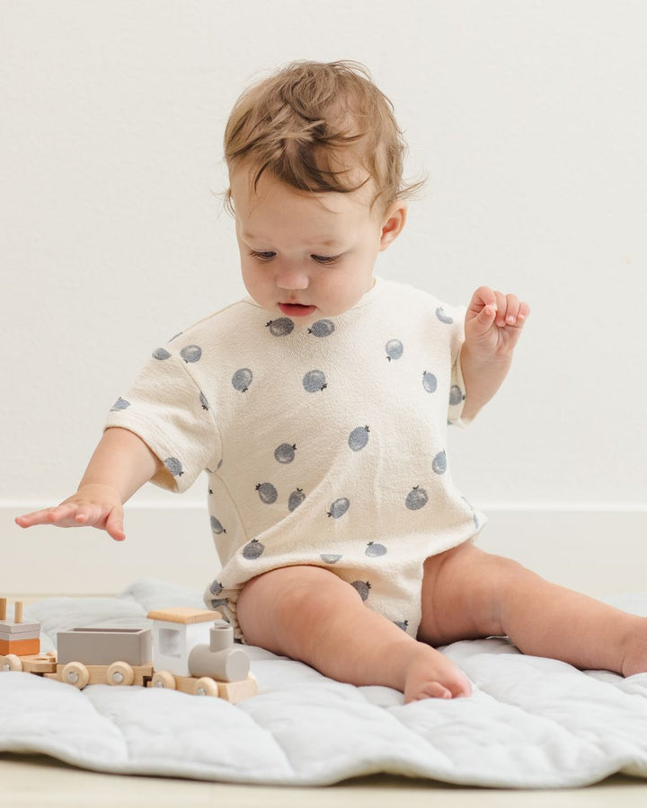 RELAXED SHORT SLEEVE BUBBLE ROMPER || BLUEBERRIES