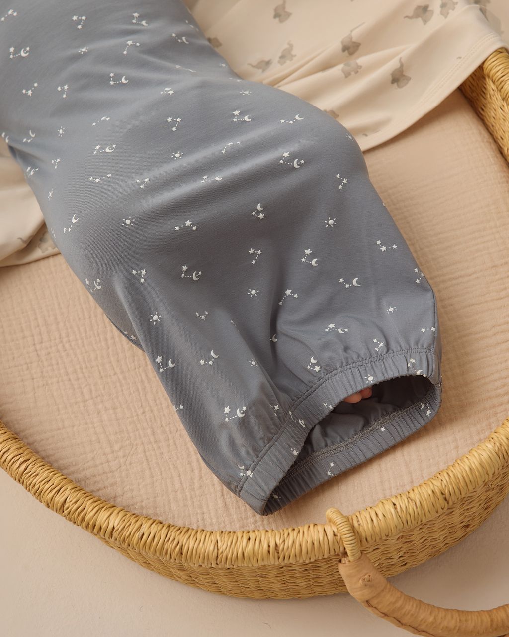 BAMBOO BABY GOWN + HAT SET || STARLIGHT