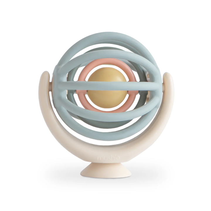 SUCTION SPINNER TOY BALL