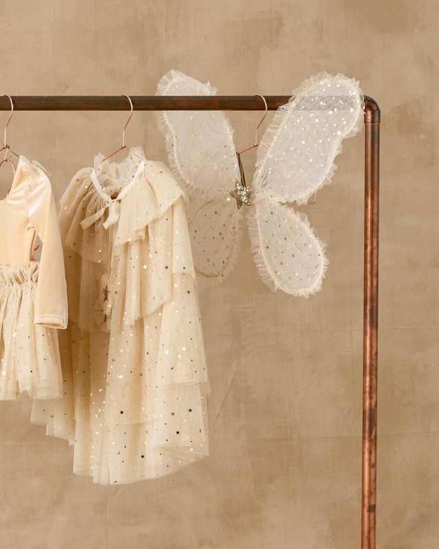 WINGS || CHAMPAGNE STARS