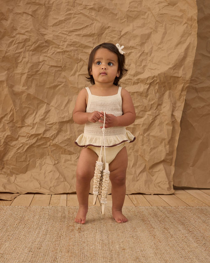CROCHET RUFFLE ROMPER || NATURAL