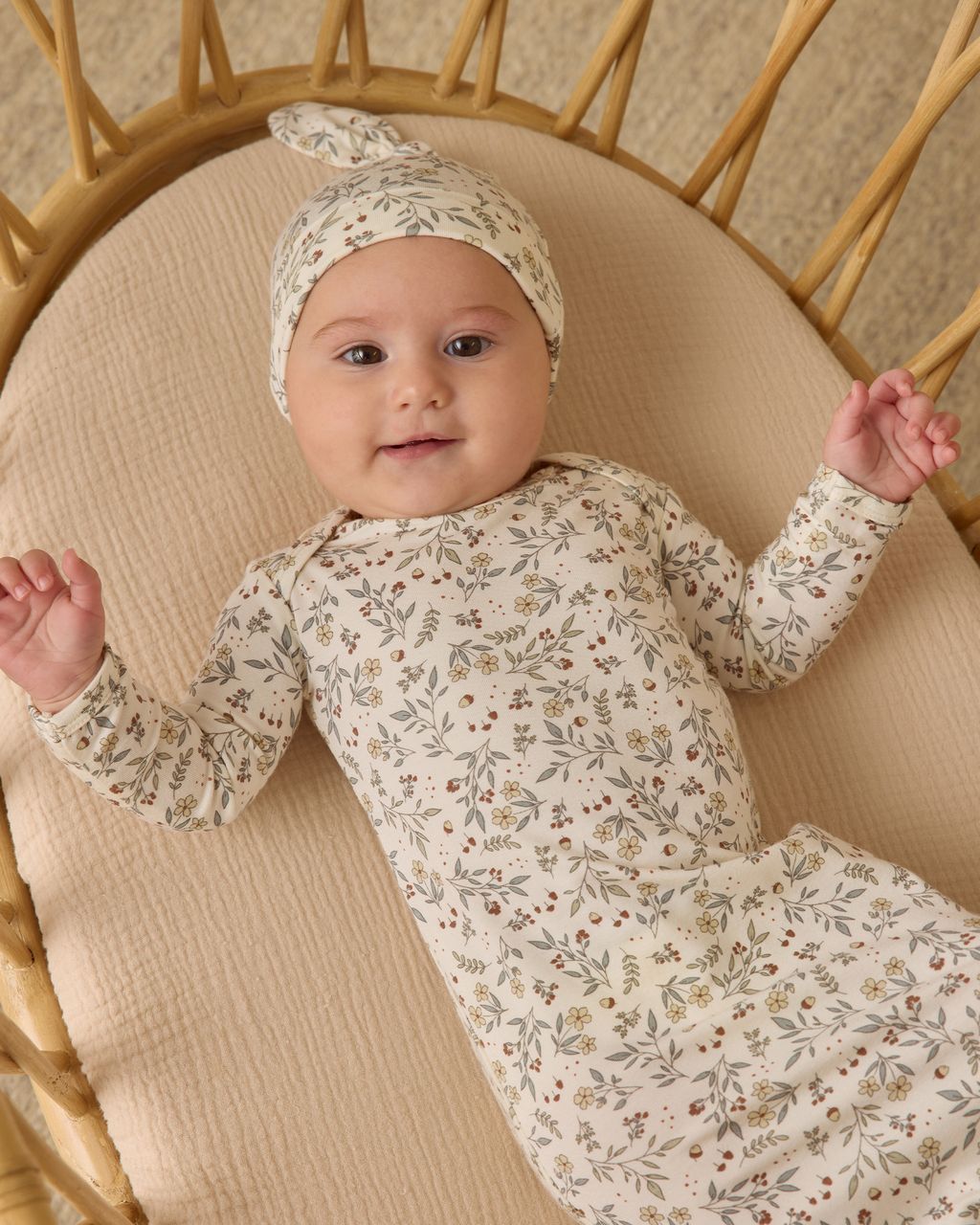 BAMBOO BABY GOWN + HAT SET || WOODLAND