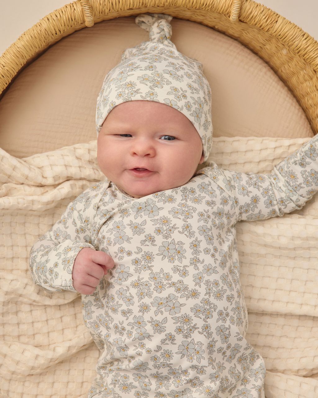 BAMBOO BABY GOWN + HAT SET || BLUE FLORAL